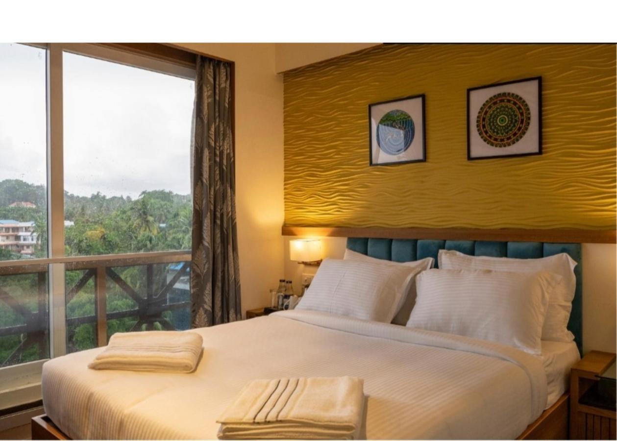 Bayleaf Hotel 3*